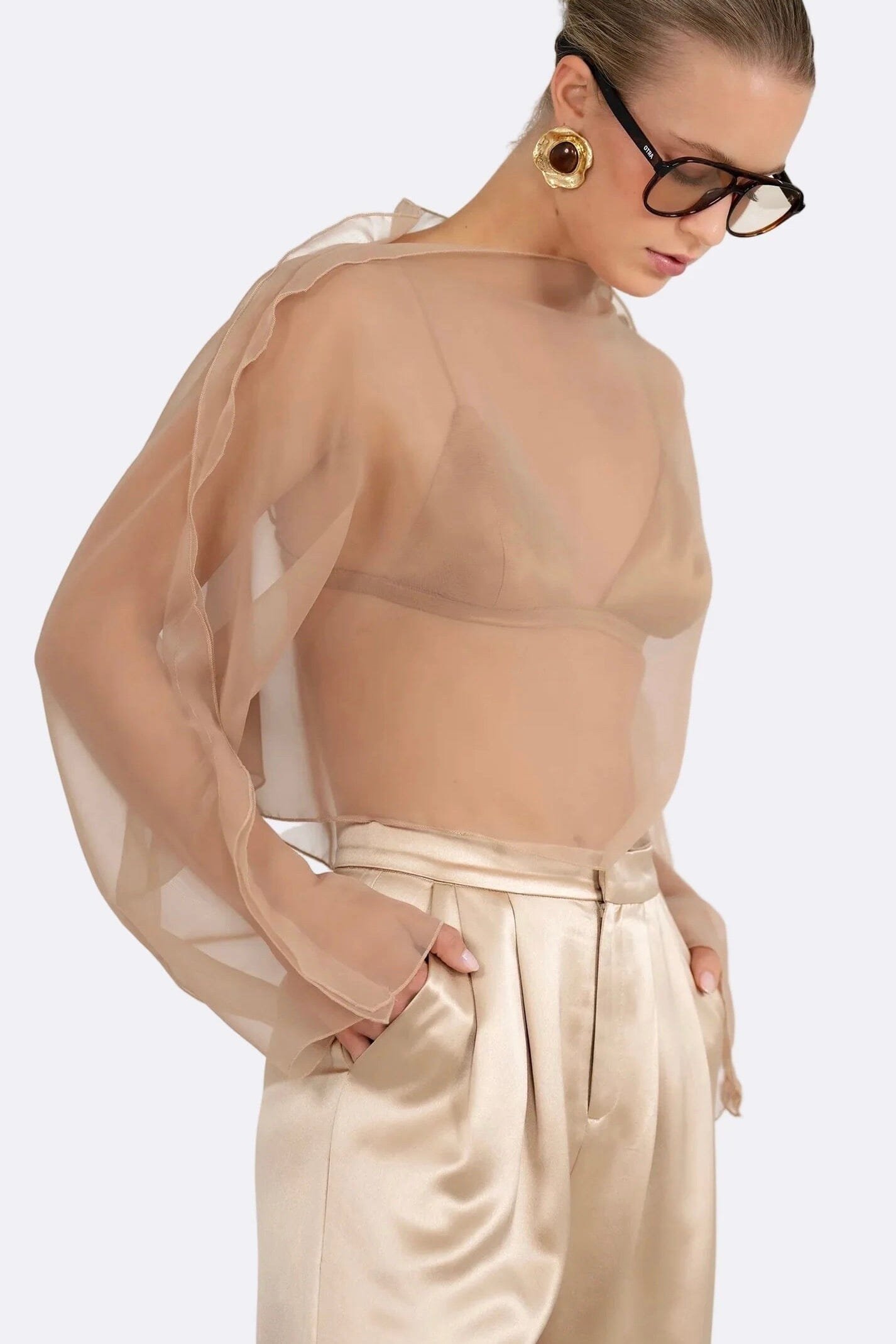NONCHALANT | Ezra Top - Sand
